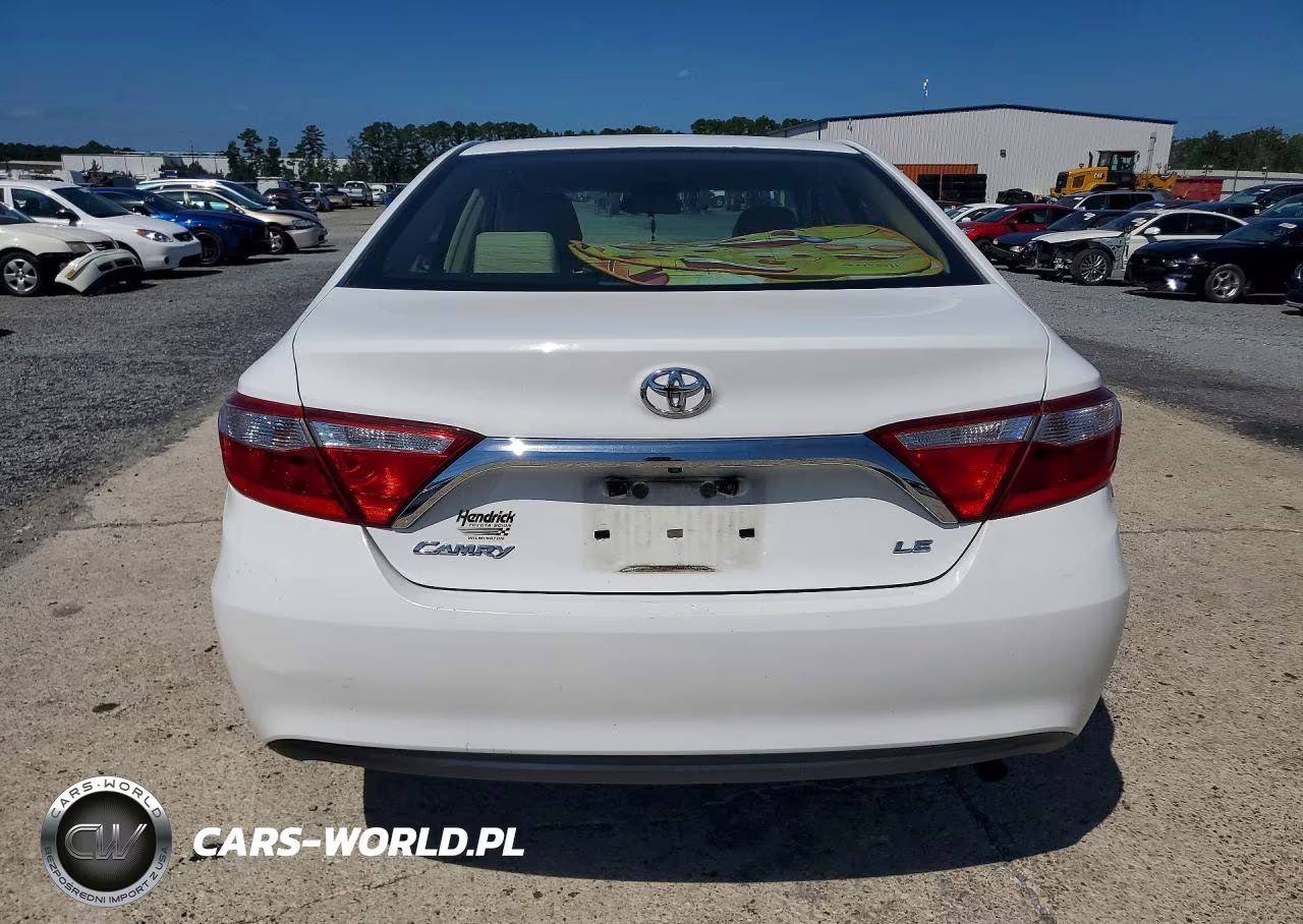 2017 Toyota Camry Le VIN:4T1BF1FK0HU445666 - 6