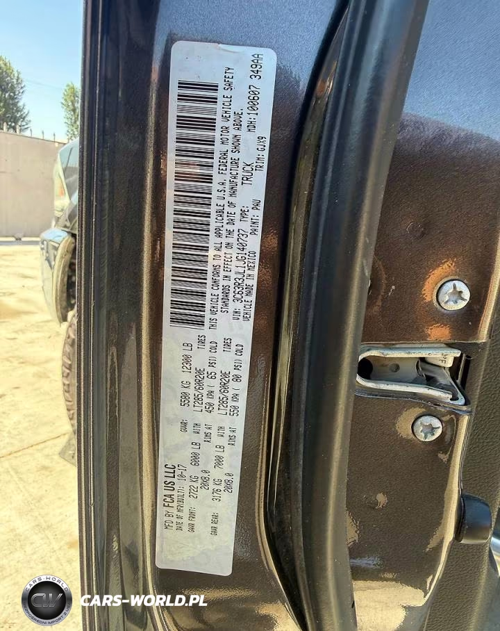 2018 Ram 3500 Laramie VIN:3C63R3JL1JG140737 - 10