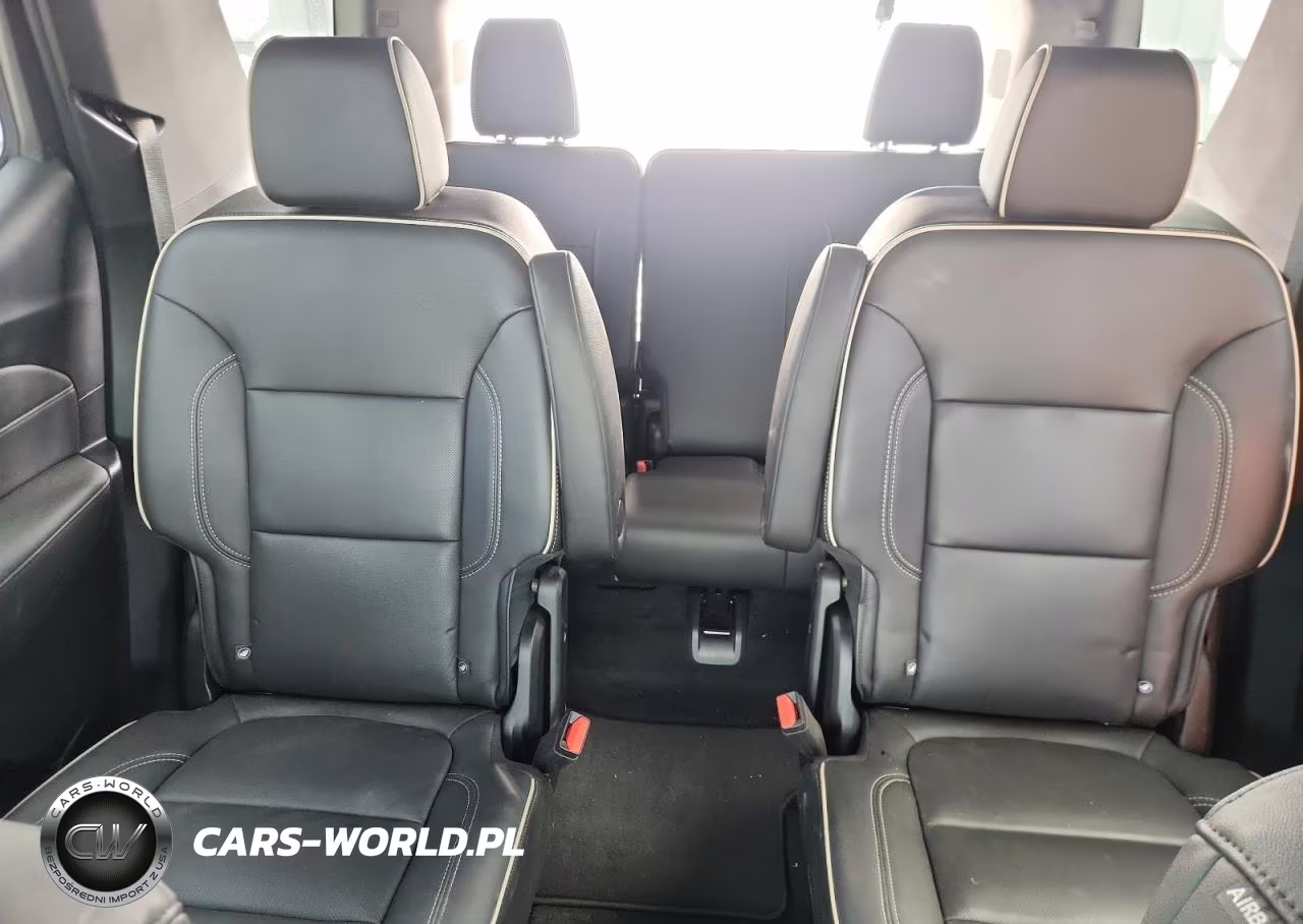 2023 Chevrolet Traverse Premier VIN:1GNERKKW5PJ205592 - 10