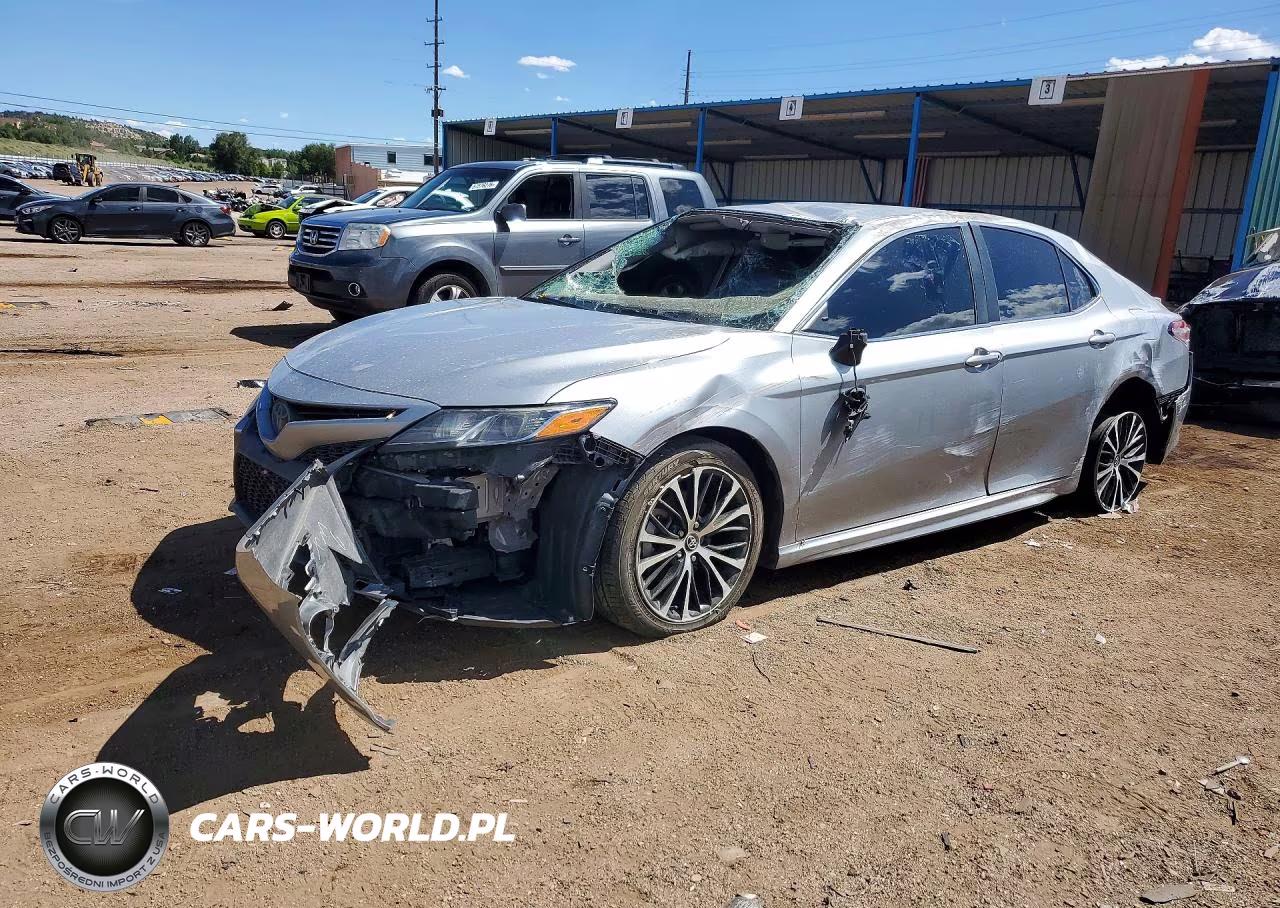 2020 Toyota Camry Se