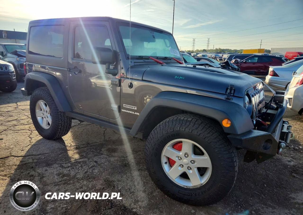 2016 Jeep Wrangler Sport VIN:1C4AJWAG8GL270702 - 4