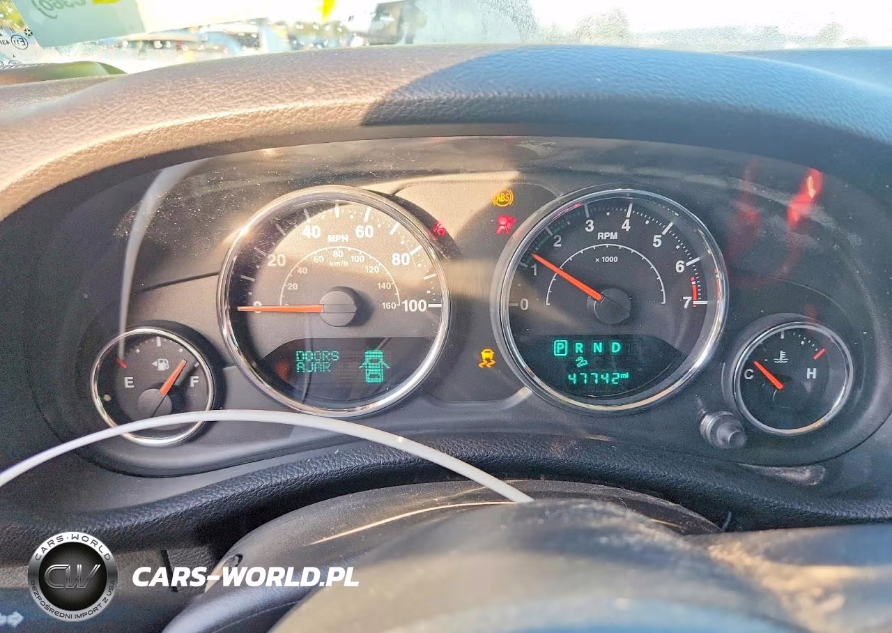 2016 Jeep Wrangler Sport VIN:1C4AJWAG8GL270702 - 9