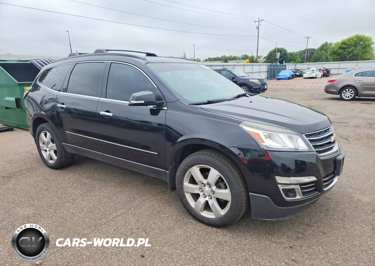 2017 Chevrolet Traverse Premier VIN:1GNKVJKD5HJ121684 - 4