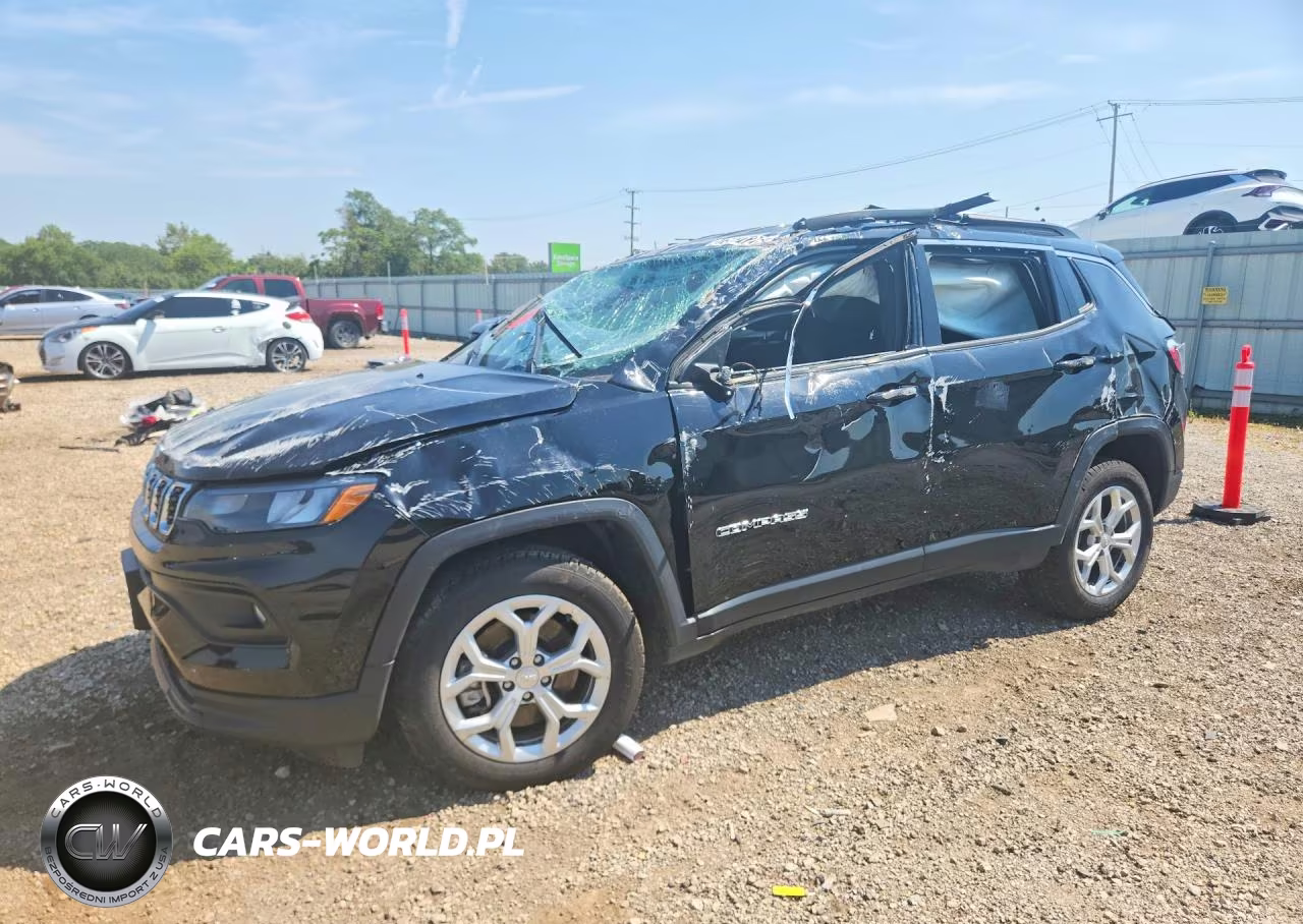 2024 Jeep Compass Latitude – zdjęcie 1 z 12