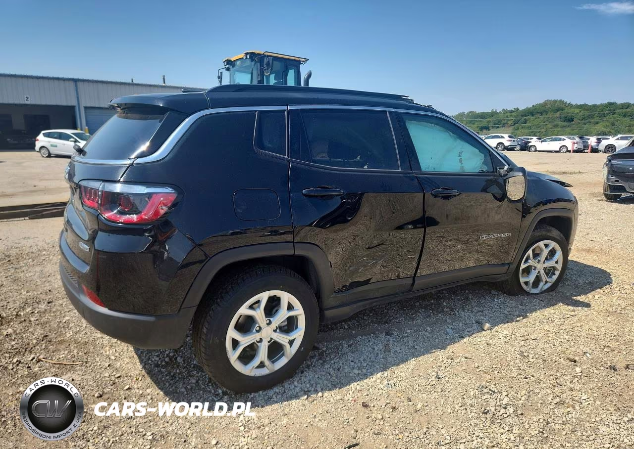 2024 Jeep Compass Latitude VIN:3C4NJDBN1RT109280 - 3