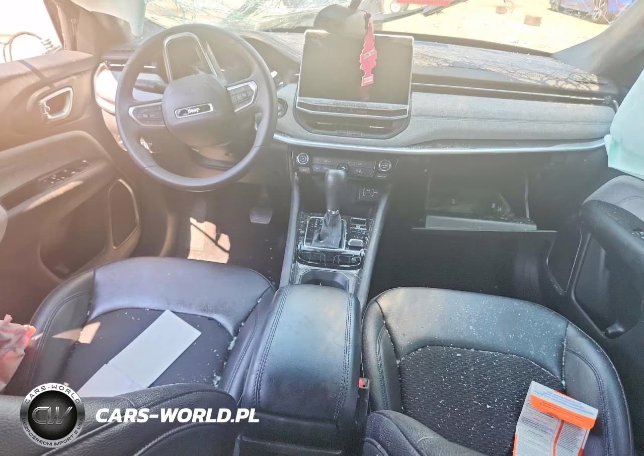 2024 Jeep Compass Latitude VIN:3C4NJDBN1RT109280 - 8