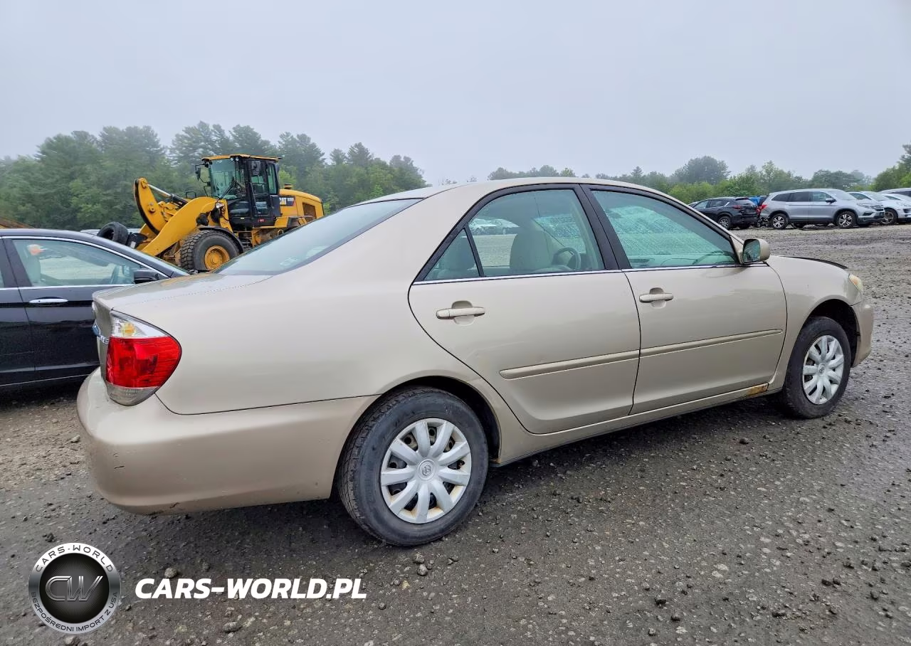 2005 Toyota Camry Le VIN:4T1BE30K65U077190 - 3