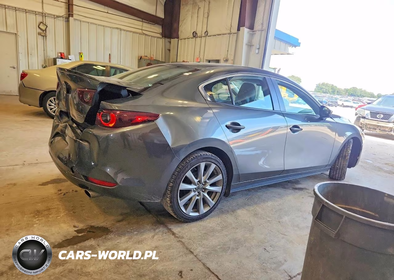 2022 Mazda 3 Preferred VIN:3MZBPACL6NM317993 - 3