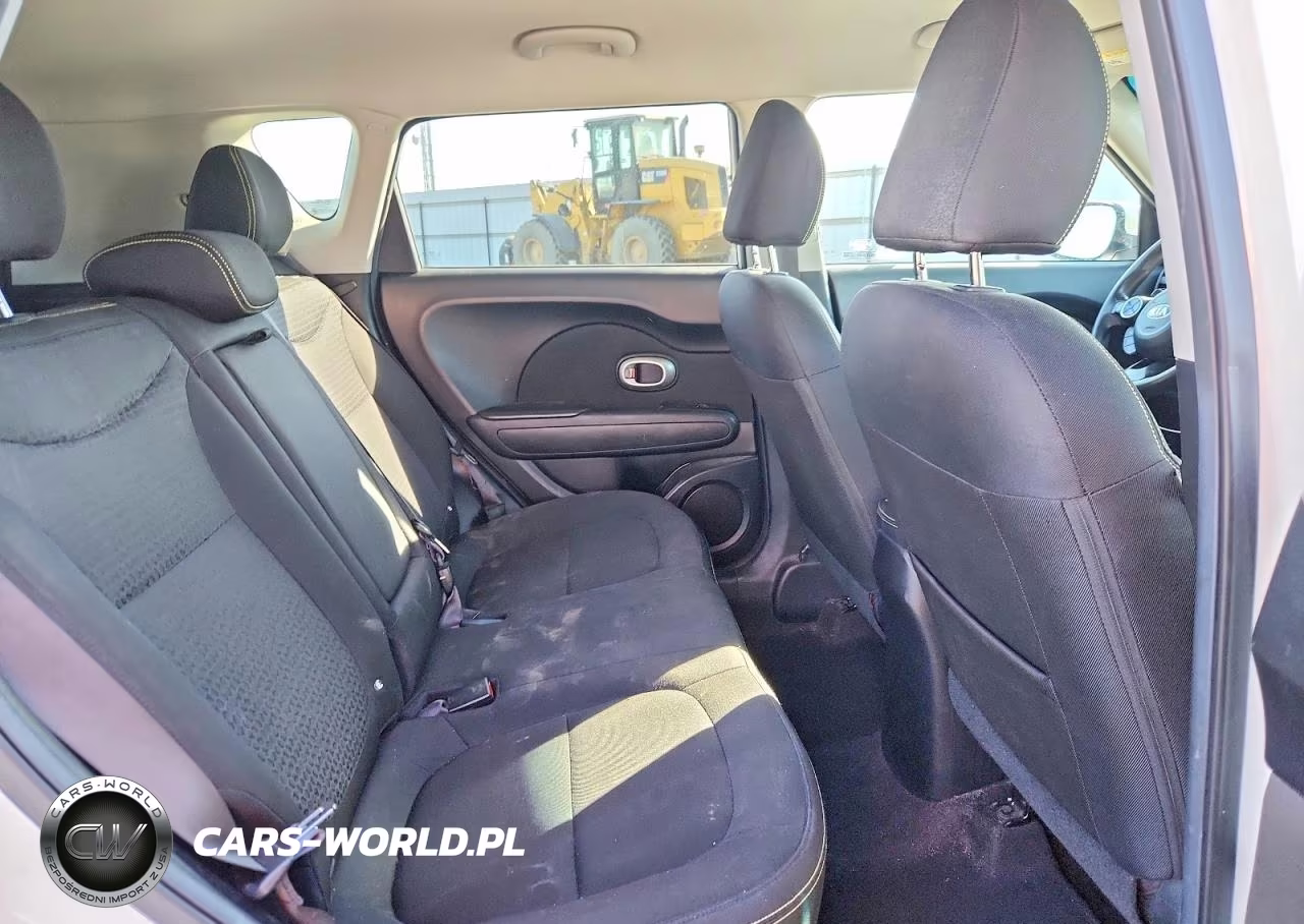2014 Kia Soul + VIN:KNDJP3A57E7084747 - 10