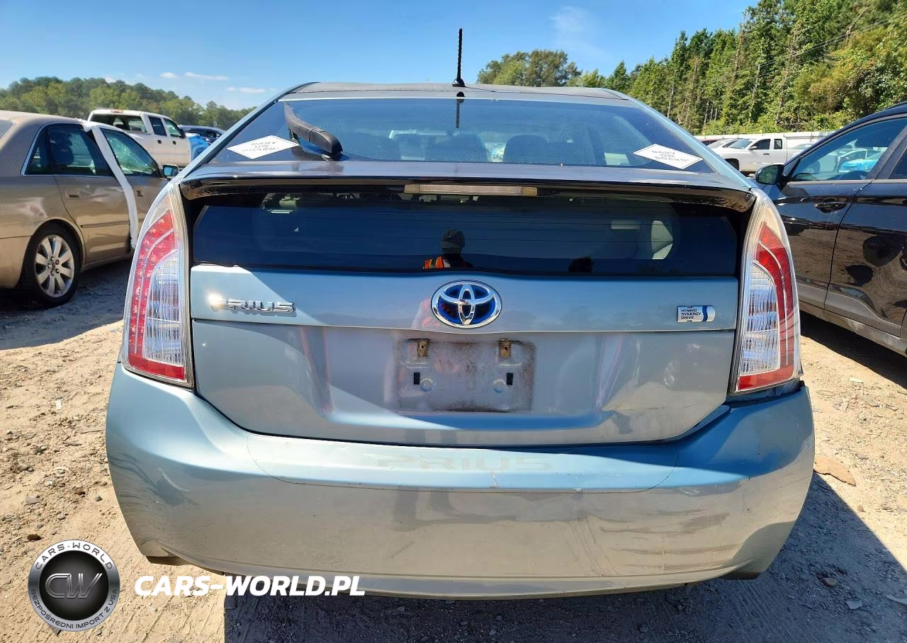 2014 Toyota Prius Two VIN:JTDKN3DU9E1752581 - 6
