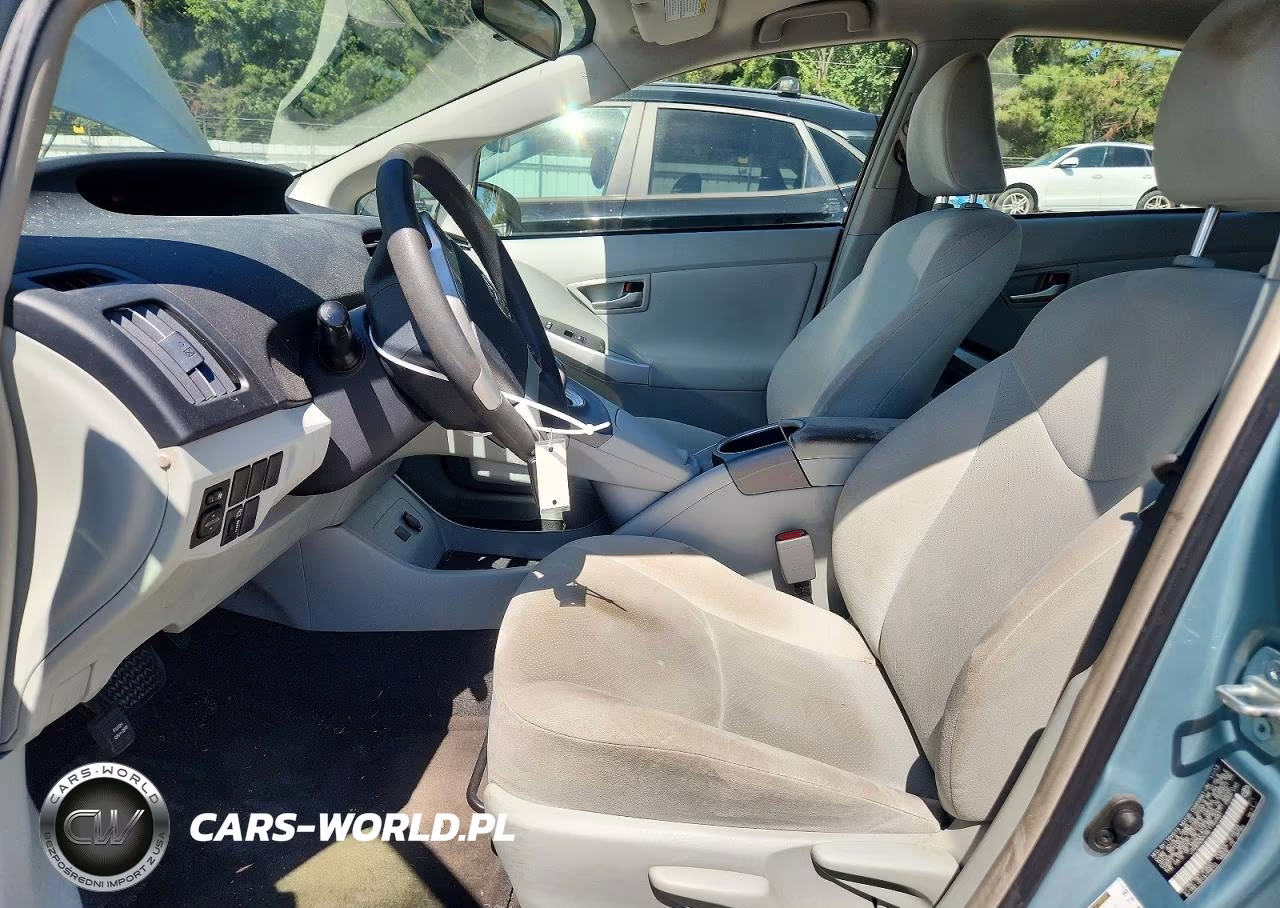 2014 Toyota Prius Two VIN:JTDKN3DU9E1752581 - 7