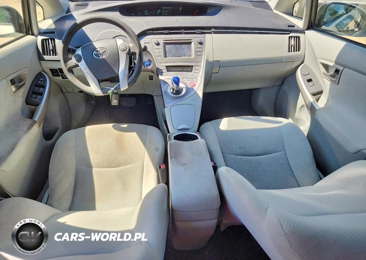2014 Toyota Prius Two VIN:JTDKN3DU9E1752581 - 8