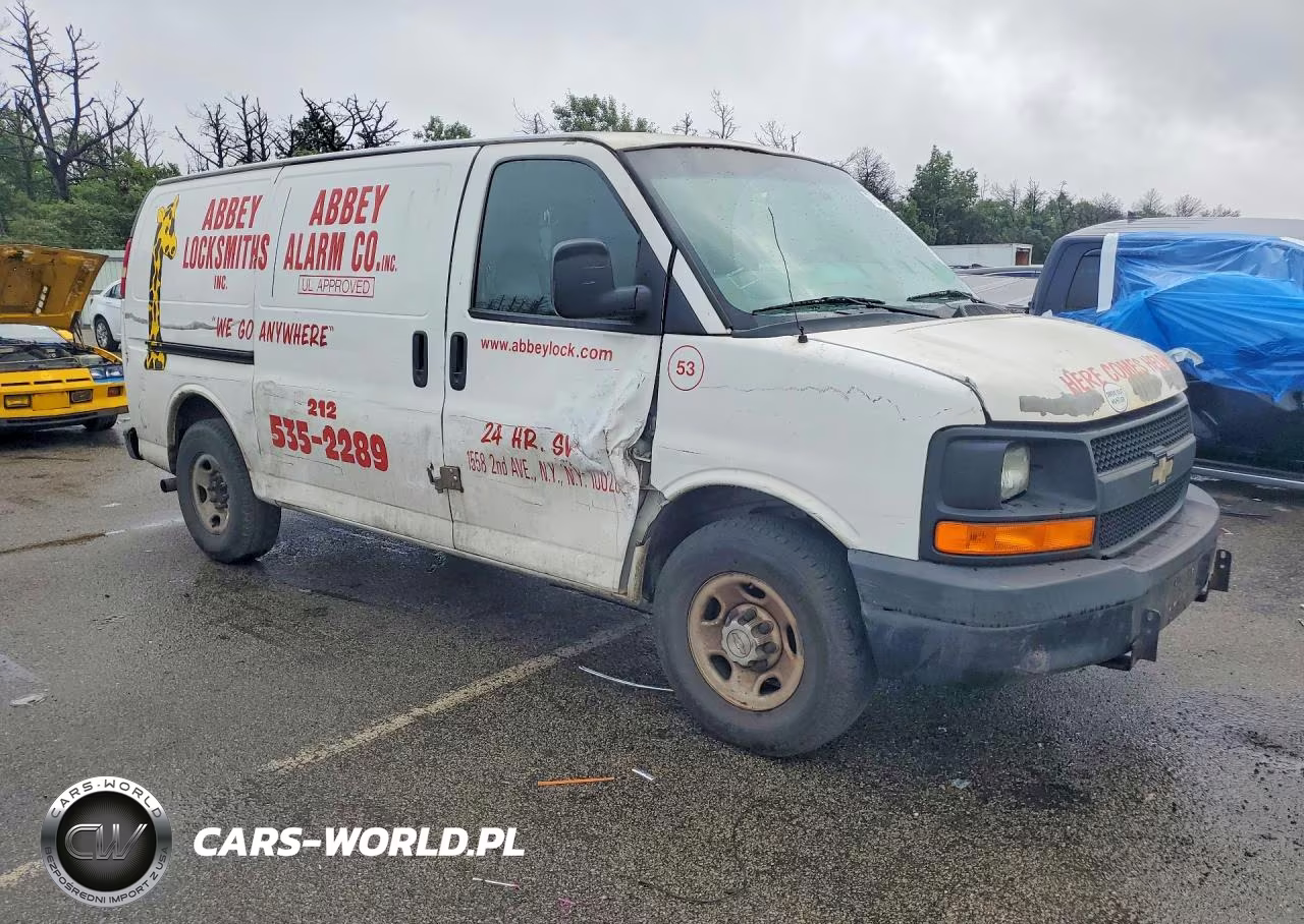 2008 Chevrolet Express VIN:1GCGG25C881221733 - 4