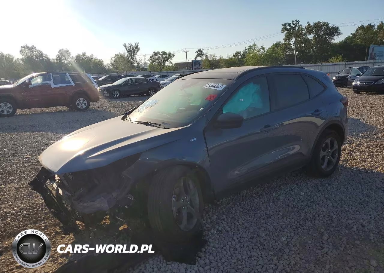 2025 Ford Escape St Line