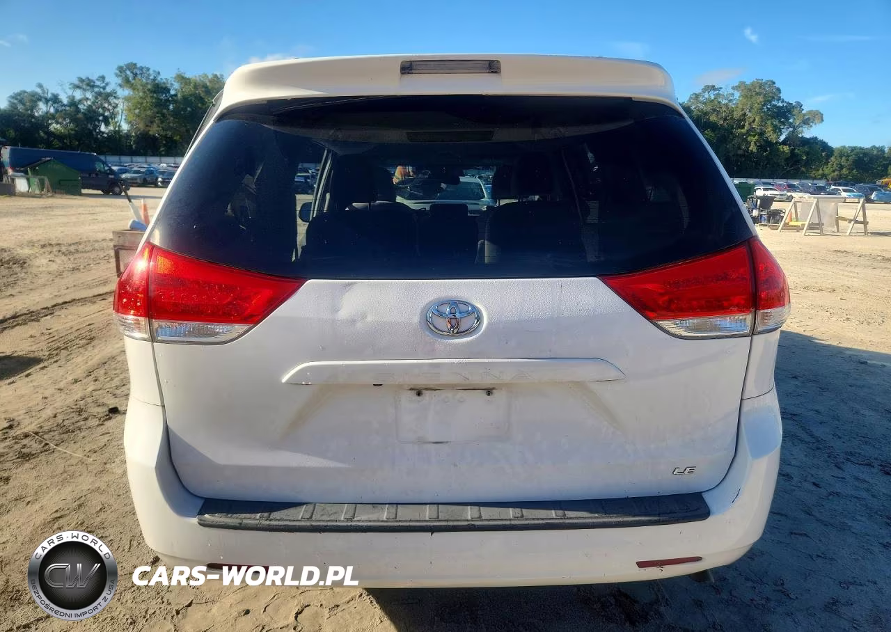 2013 Toyota Sienna Le VIN:5TDKK3DC0DS402273 - 6
