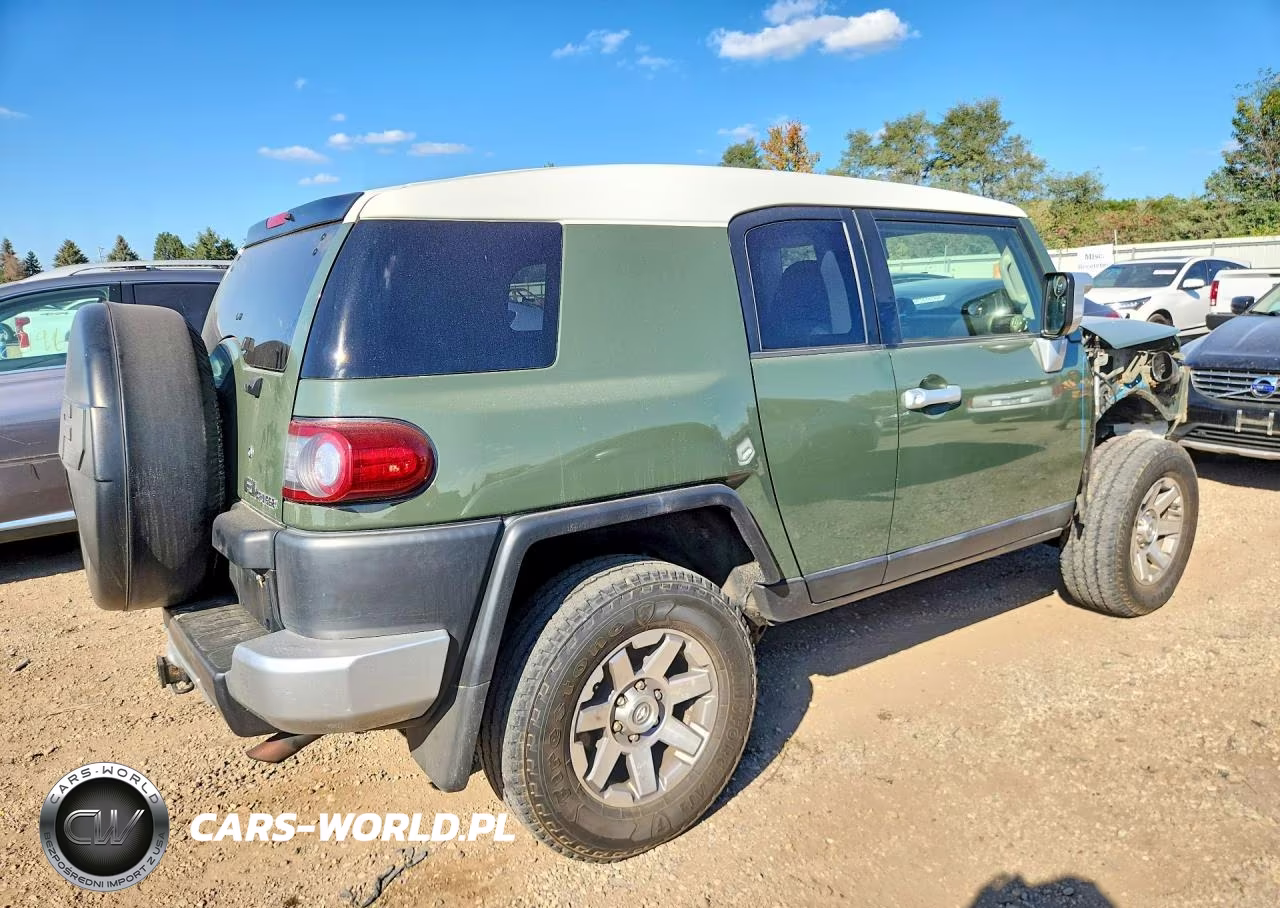 2014 Toyota Fj Cruiser Base VIN:JTEBU4BF8EK188148 - 3