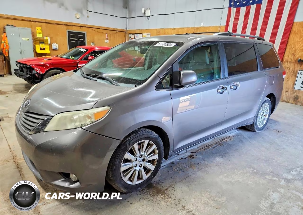 2011 Toyota Sienna Xle 7-Passenger – zdjęcie 1 z 13