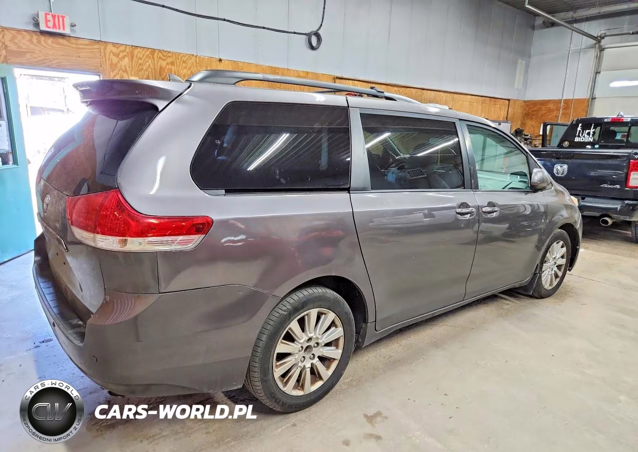 2011 Toyota Sienna Xle 7-Passenger VIN:5TDDK3DC1BS007198 - 3