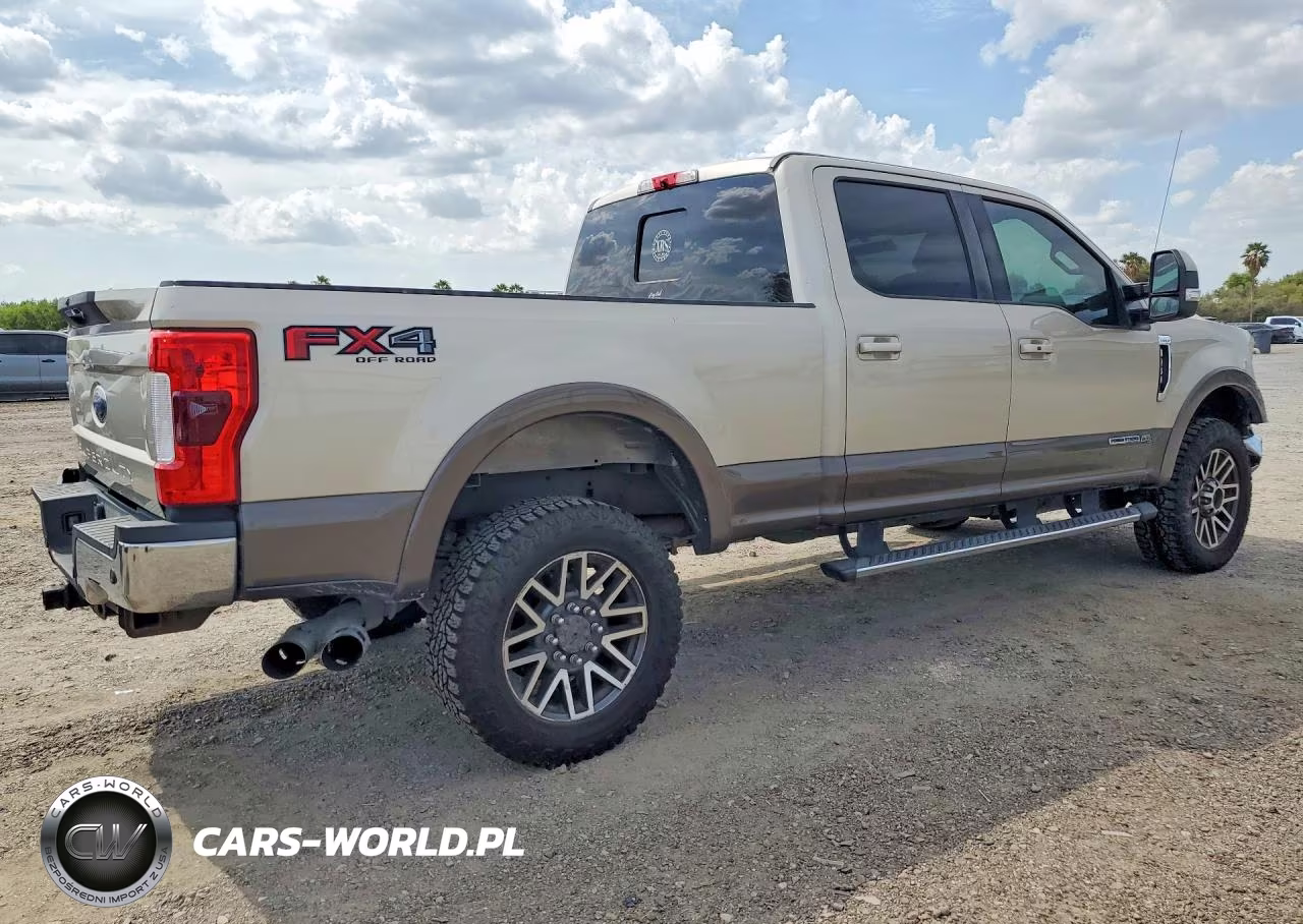 2017 Ford F250 Super Duty VIN:1FT7W2BTXHED41047 - 3