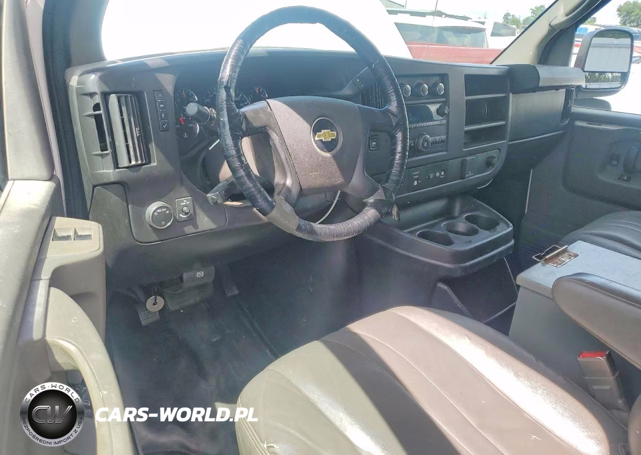 2015 Chevrolet Express G2500 VIN:1GCWGFFF5F1107469 - 8
