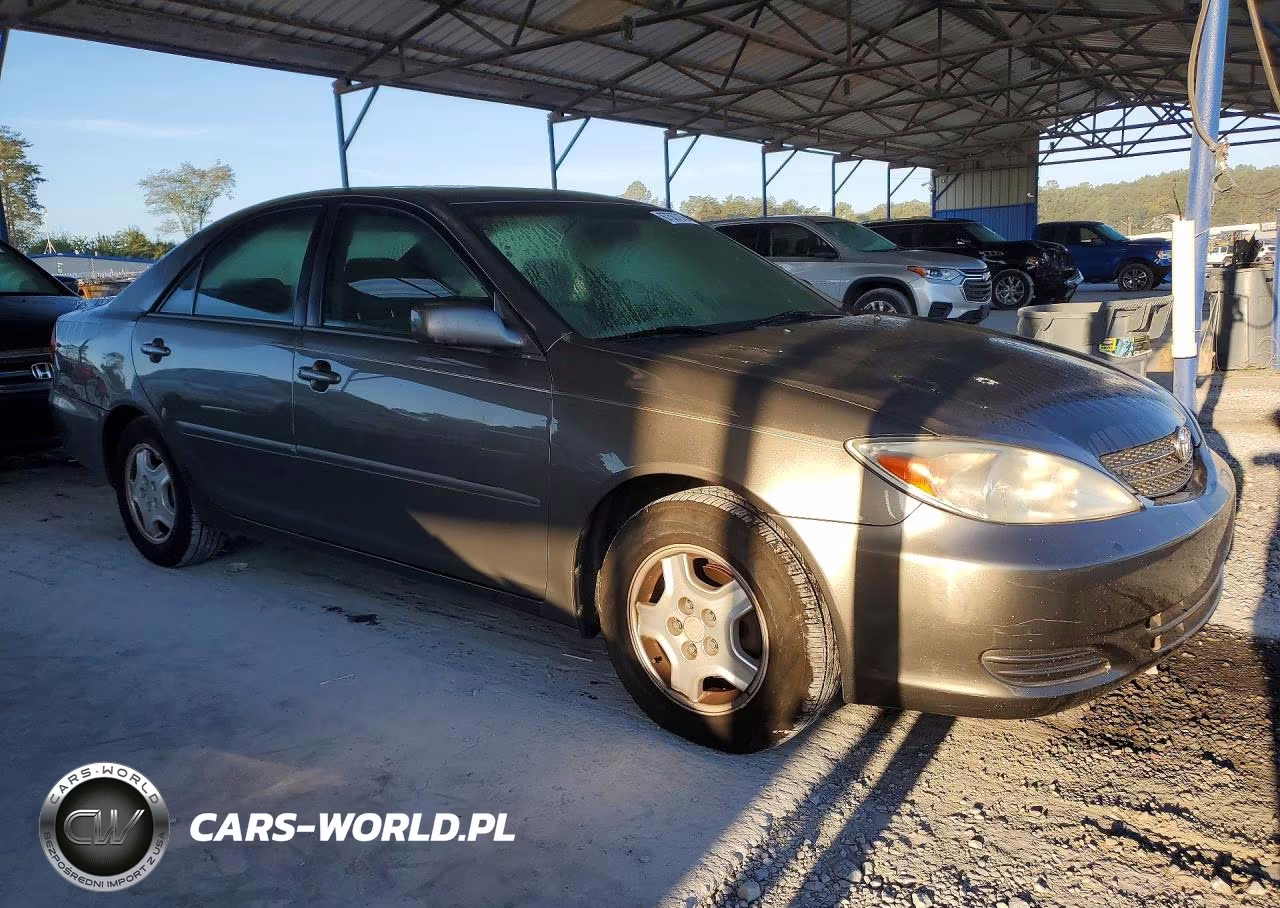 2002 Toyota Camry Le V6 VIN:4T1BF30K12U516966 - 4