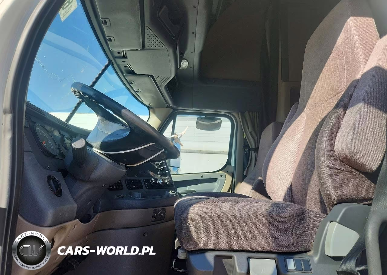 2019 Freightliner Cascadia 125 Semi Truck VIN:1FUNGLDR9KLKF6428 - 7
