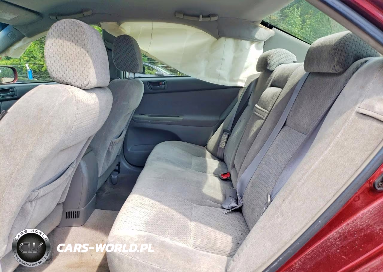 2004 Toyota Camry Le VIN:4T1BE30K64U313884 - 10