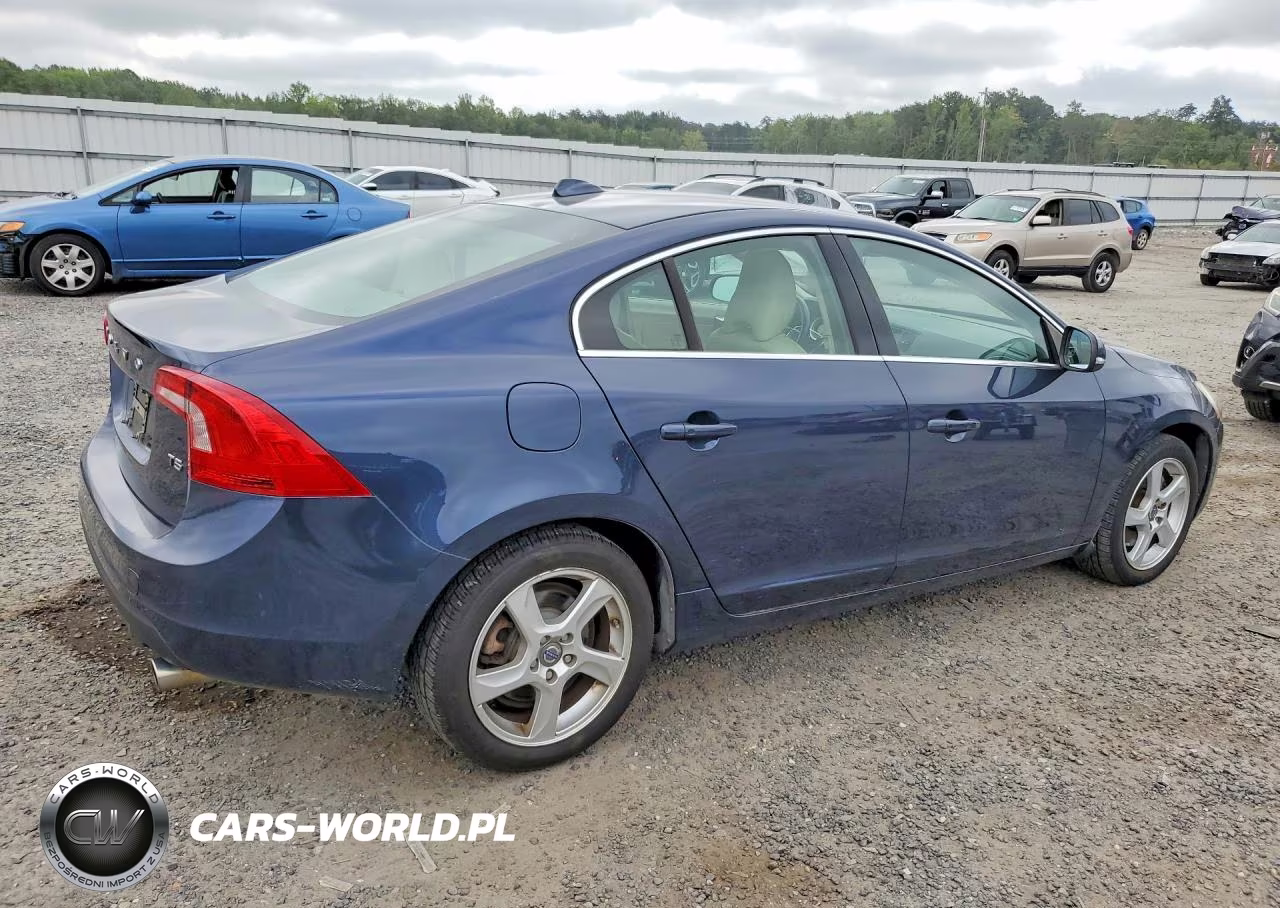2013 Volvo S60 T5 VIN:YV1612FSXD1227976 - 3