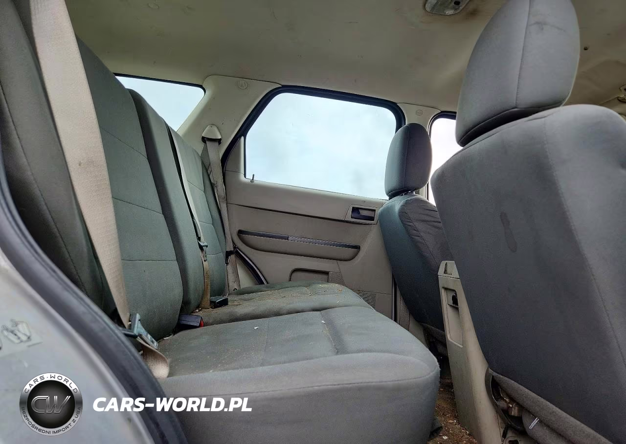 2010 Ford Escape Xls VIN:1FMCU0C74AKB95807 - 11