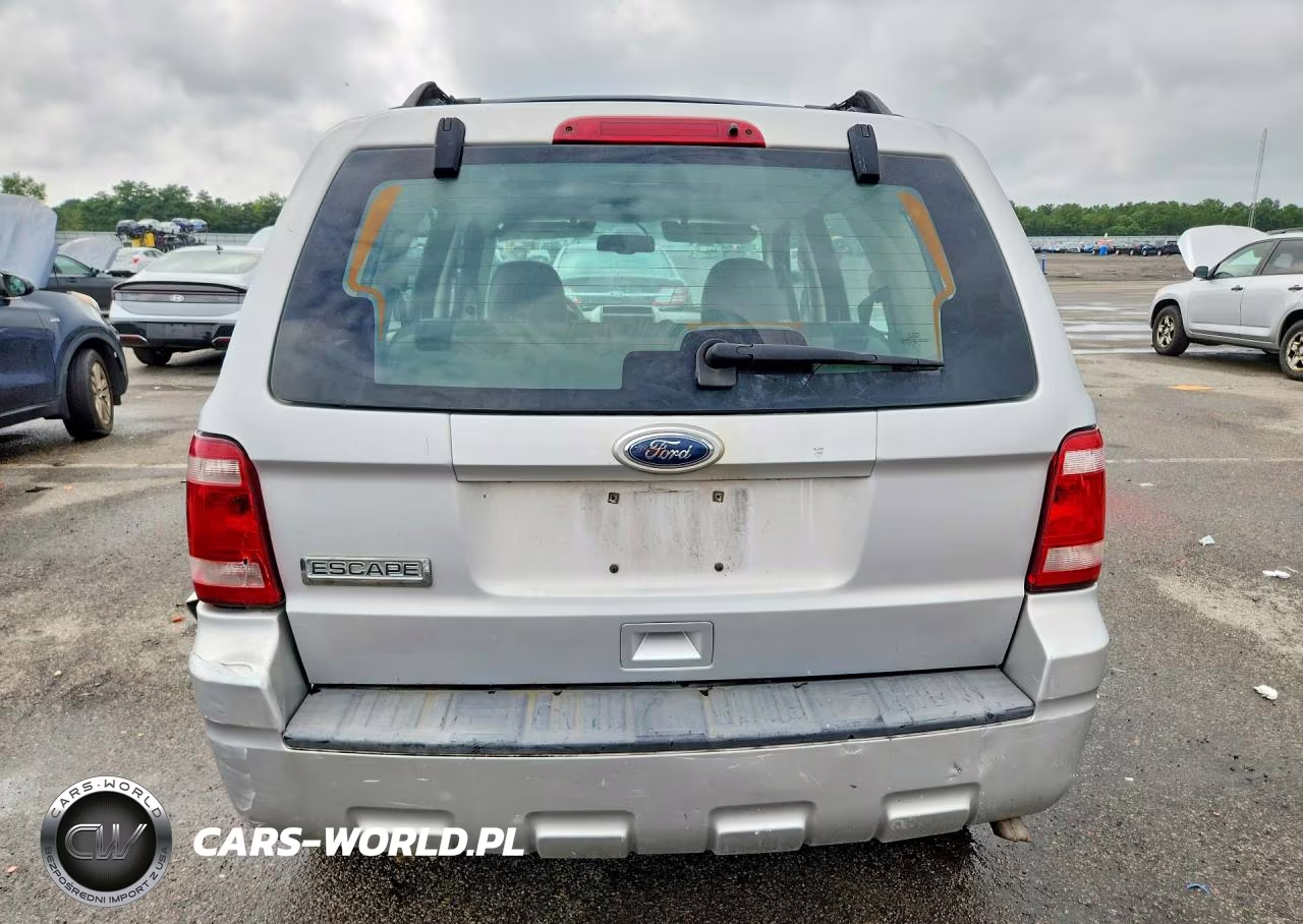 2010 Ford Escape Xls VIN:1FMCU0C74AKB95807 - 6
