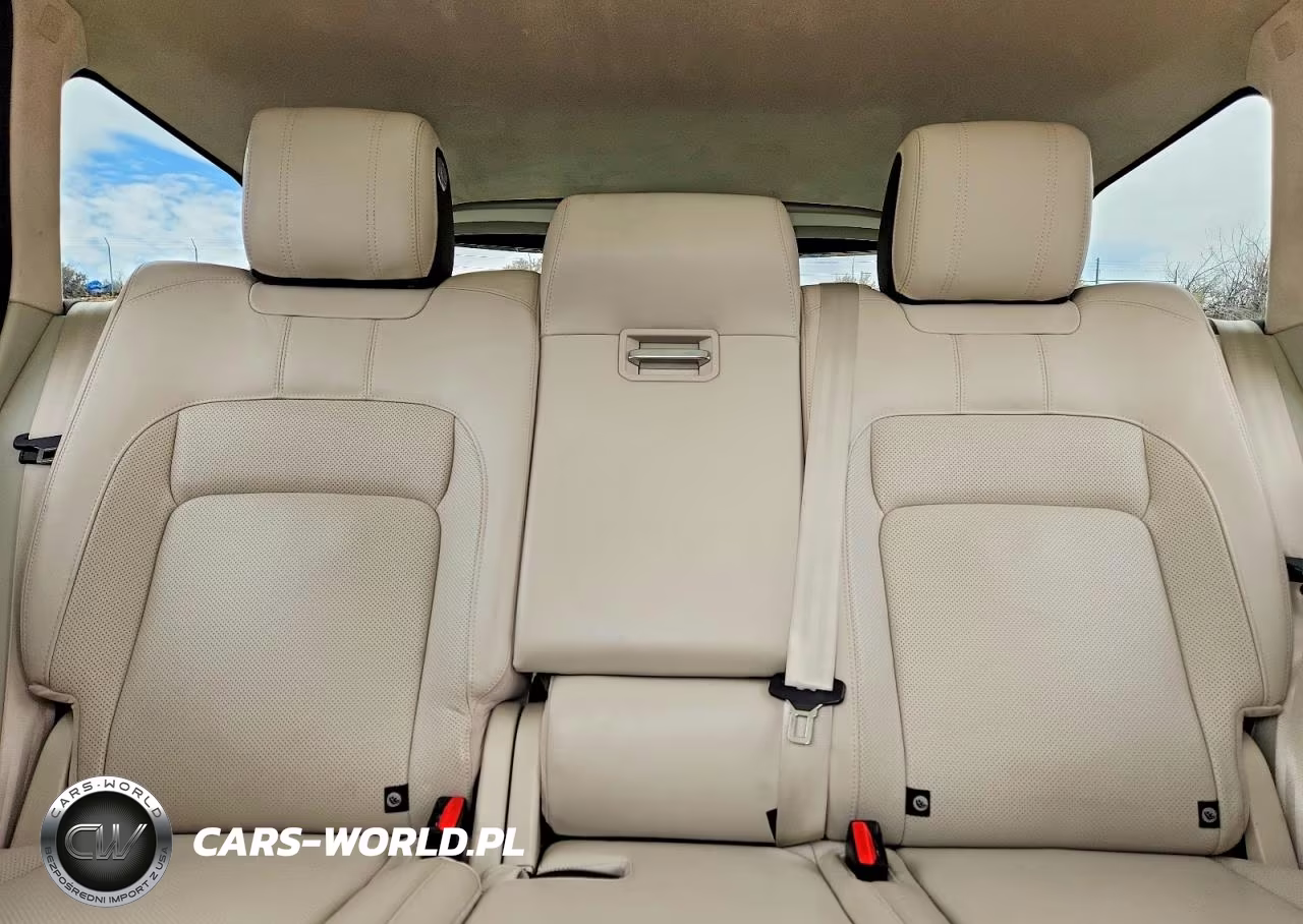 2019 Land Rover Range Rover Hse VIN:SALGS2RK3KA532793 - 10