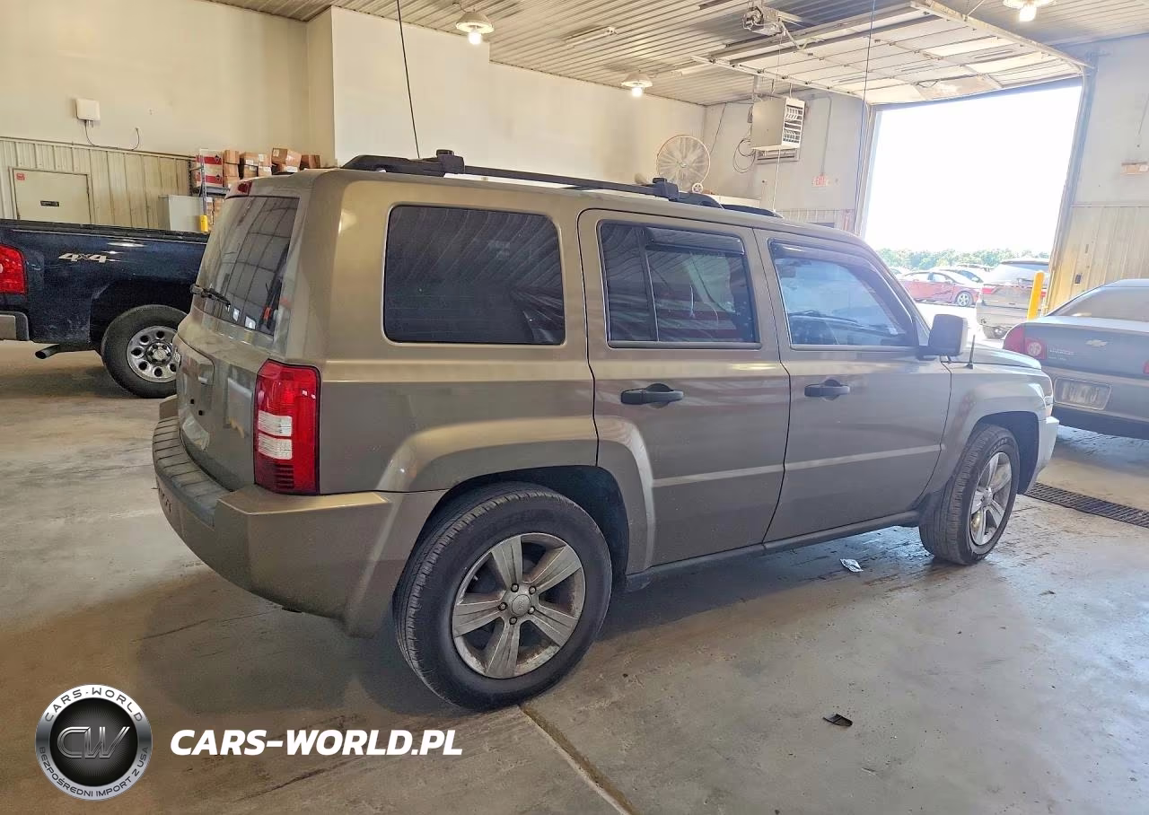 2008 Jeep Patriot Sport VIN:1J8FT28068D637327 - 3