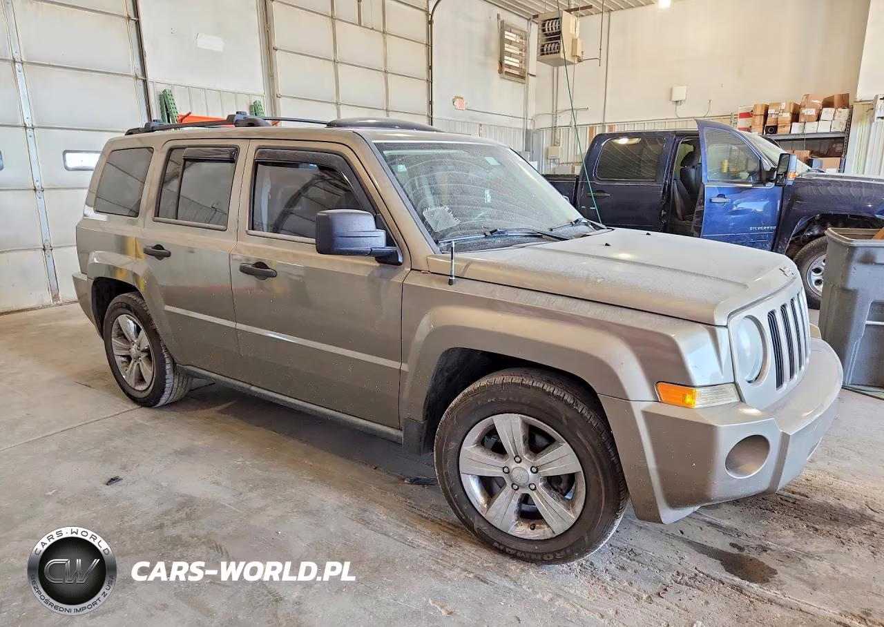 2008 Jeep Patriot Sport VIN:1J8FT28068D637327 - 4