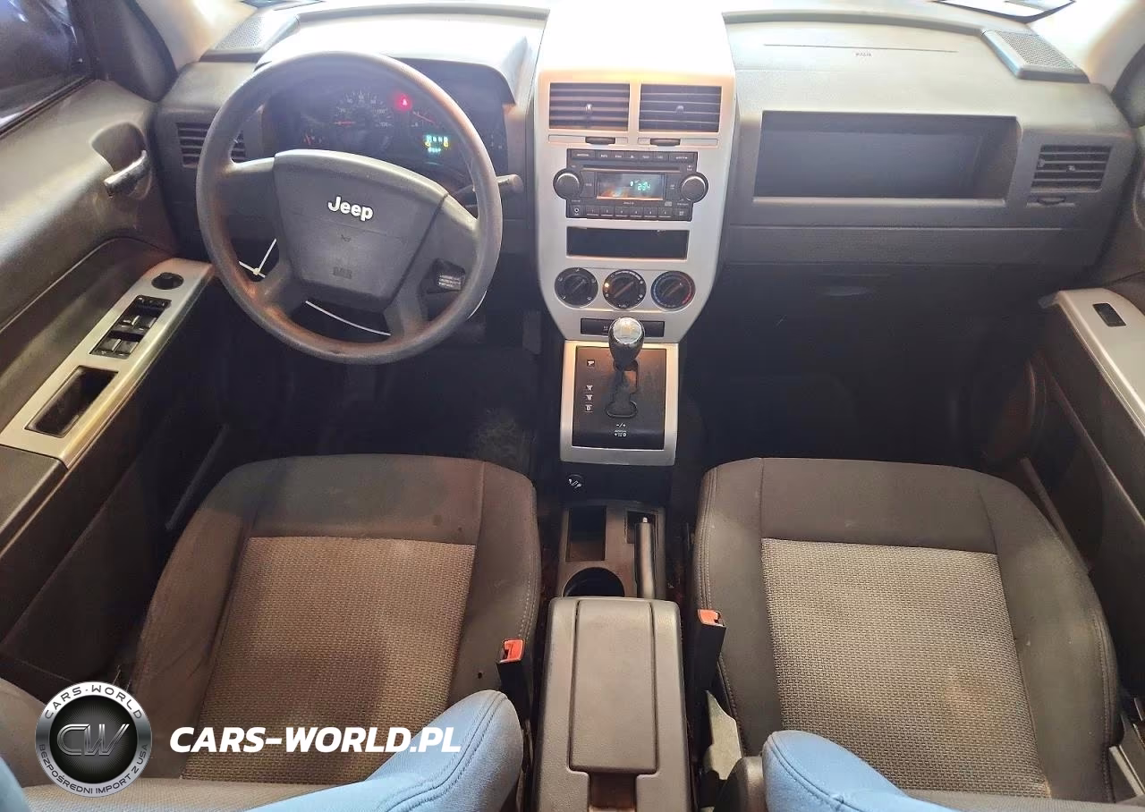2008 Jeep Patriot Sport VIN:1J8FT28068D637327 - 8