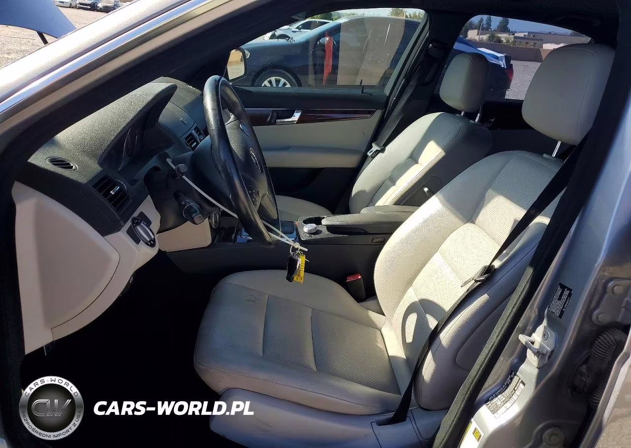 2009 Mercedes-Benz C 300 VIN:WDDGF54X49R073744 - 7