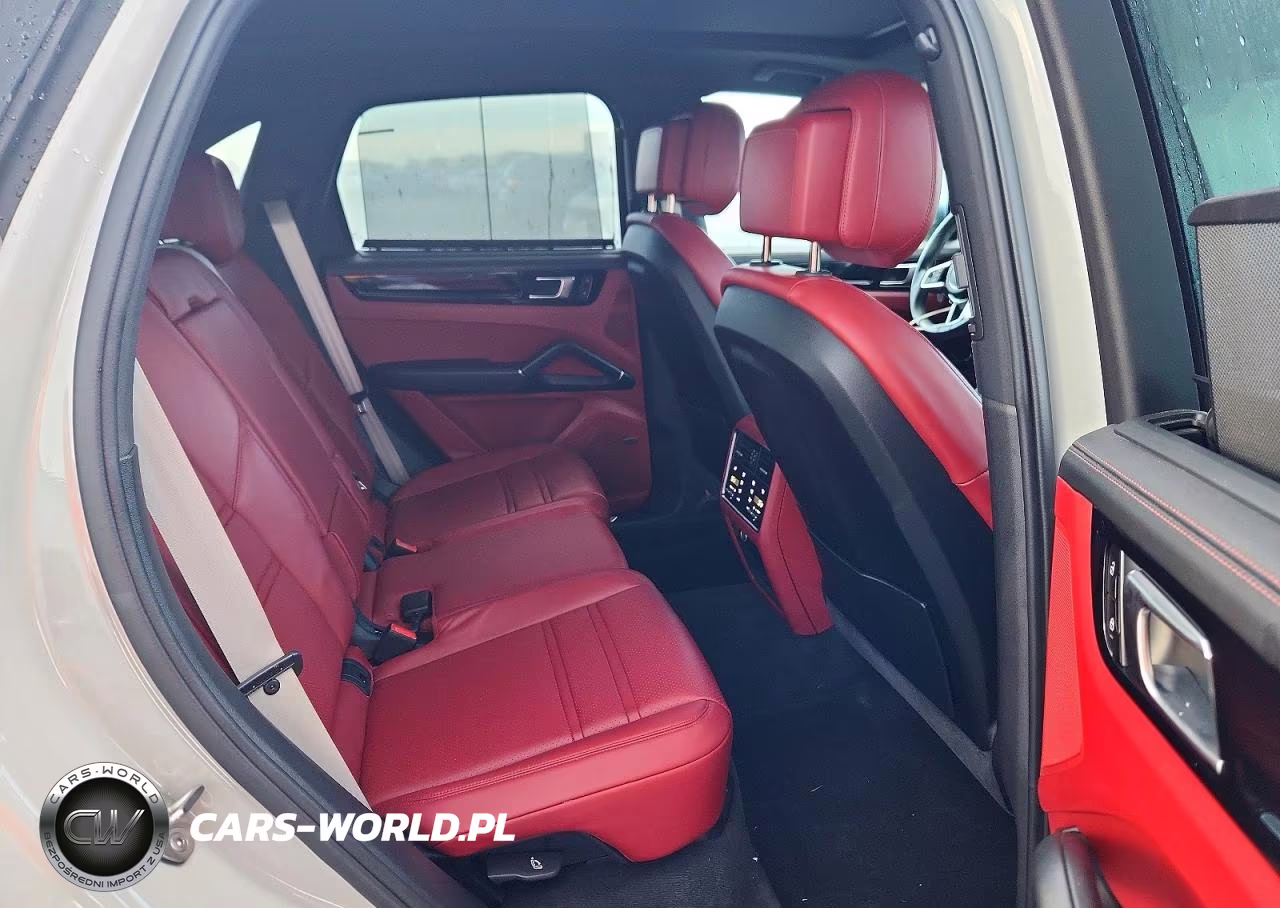 2022 Porsche Cayenne VIN:WP1AA2AYXNDA07666 - 11
