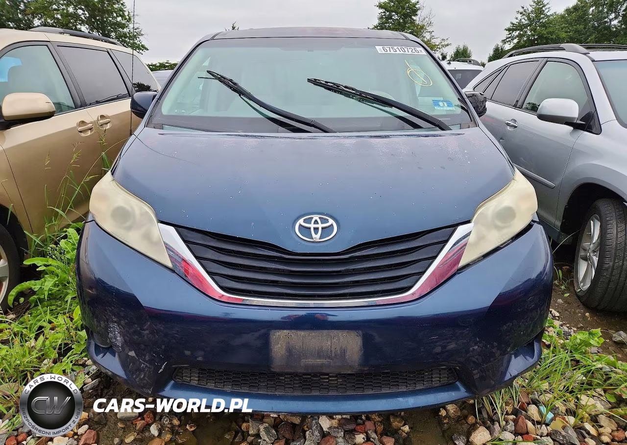 2012 Toyota Sienna Le VIN:5TDKK3DC8CS249835 - 5