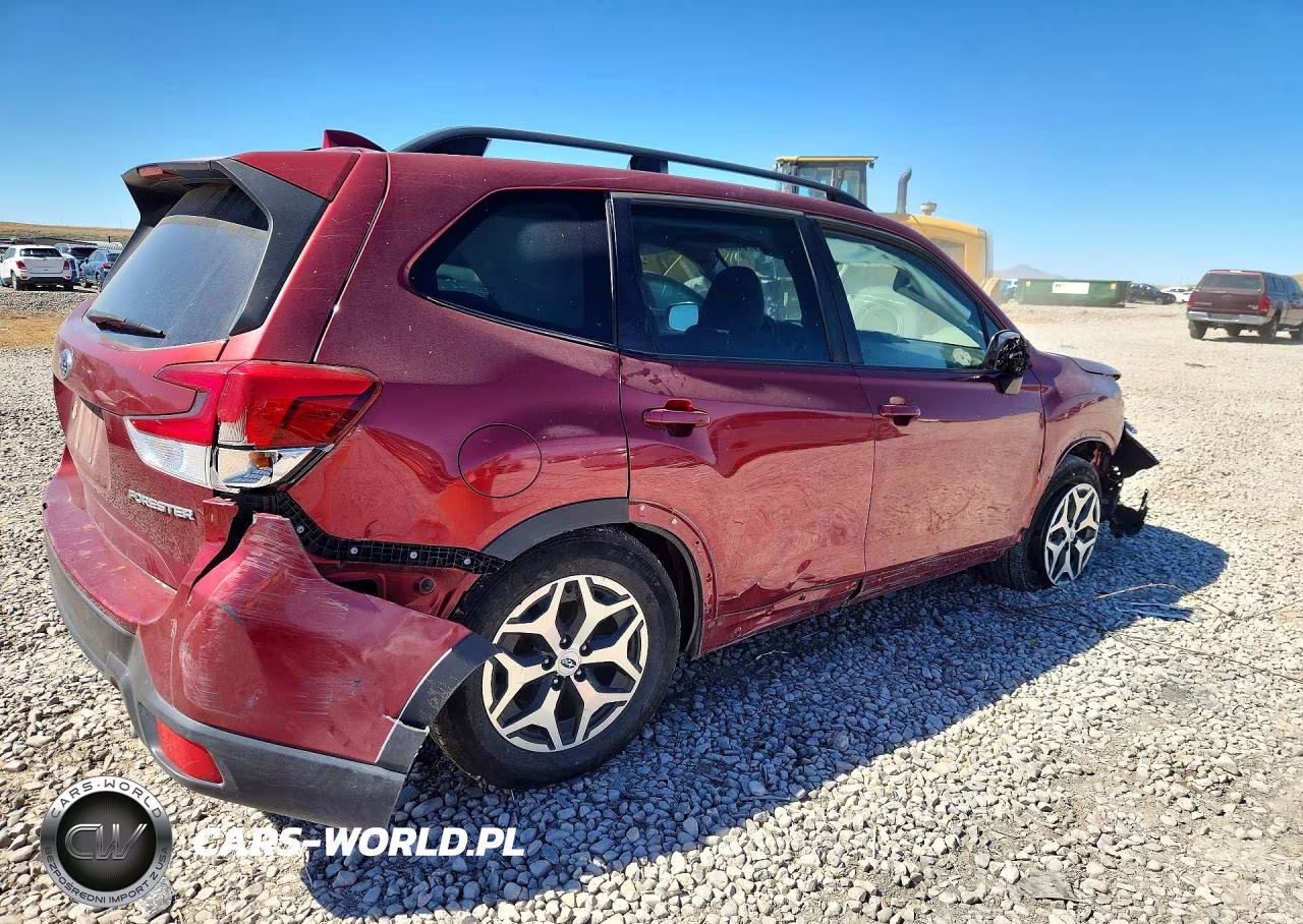 2021 Subaru Forester Premium VIN:JF2SKAFC8MH537217 - 3