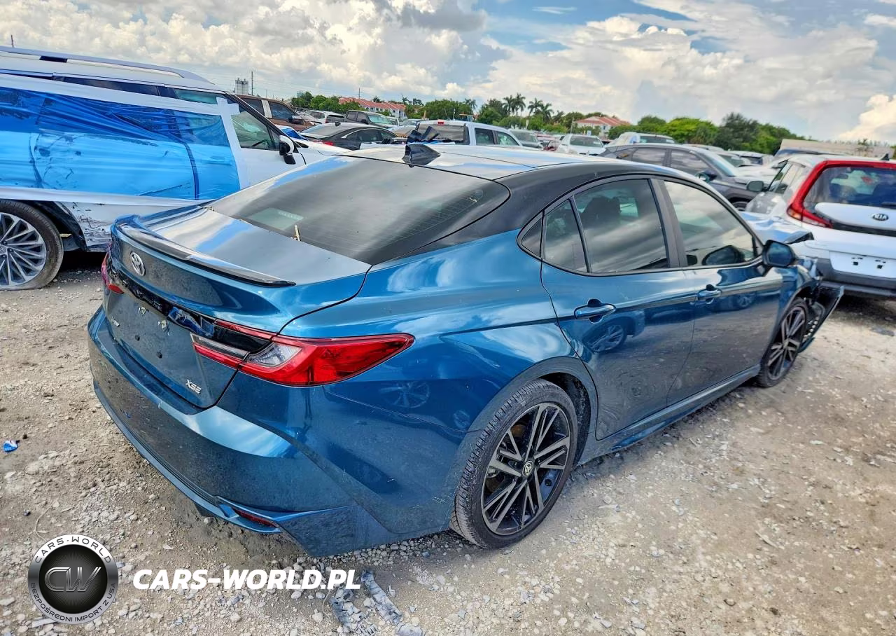 2026 Toyota Camry Xse VIN:4T1DAACK1TU211041 - 3