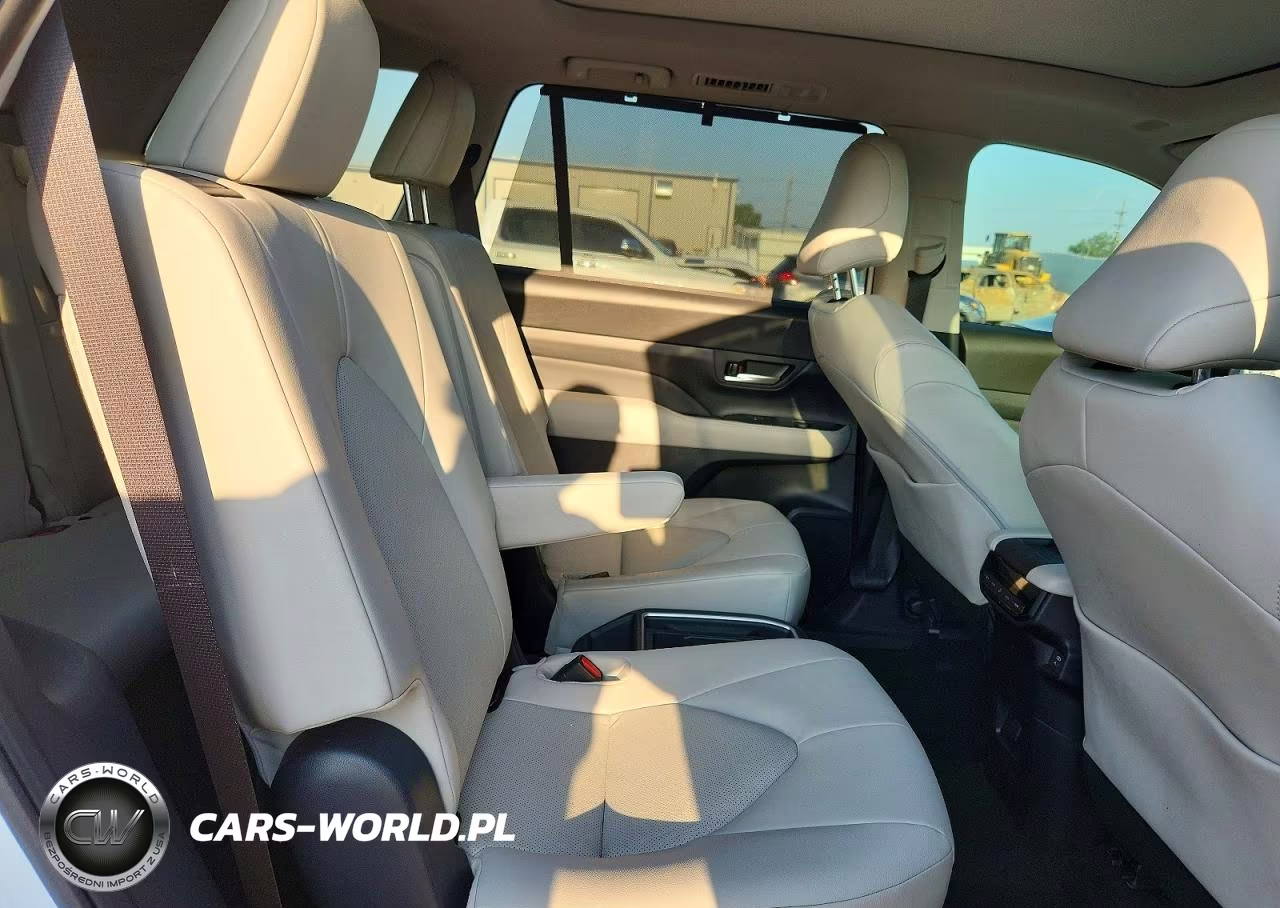 2026 Toyota Grand Highlander Xle VIN:5TDAAAA53TS036526 - 11
