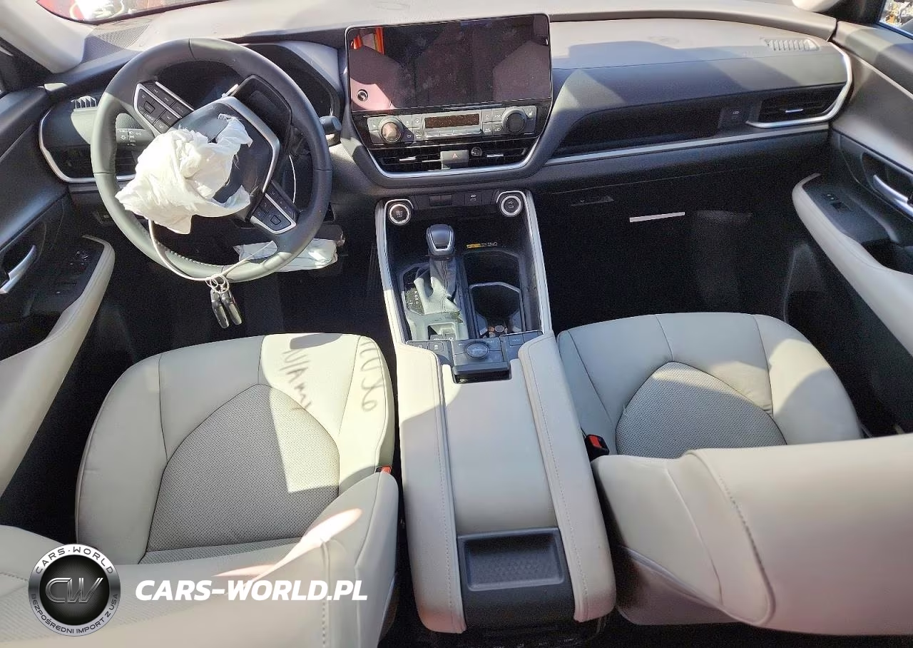 2026 Toyota Grand Highlander Xle VIN:5TDAAAA53TS036526 - 8
