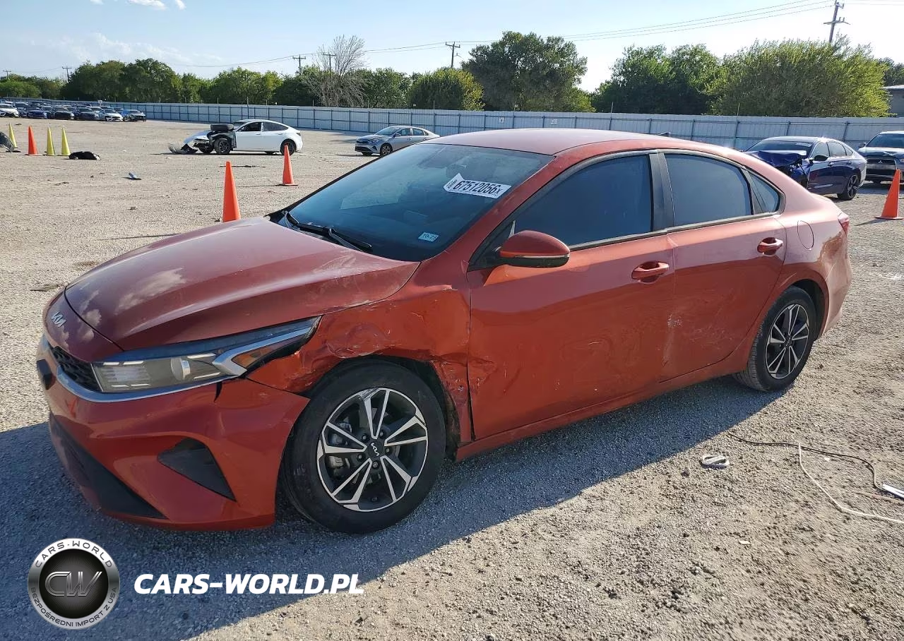 2024 Kia Forte Lxs