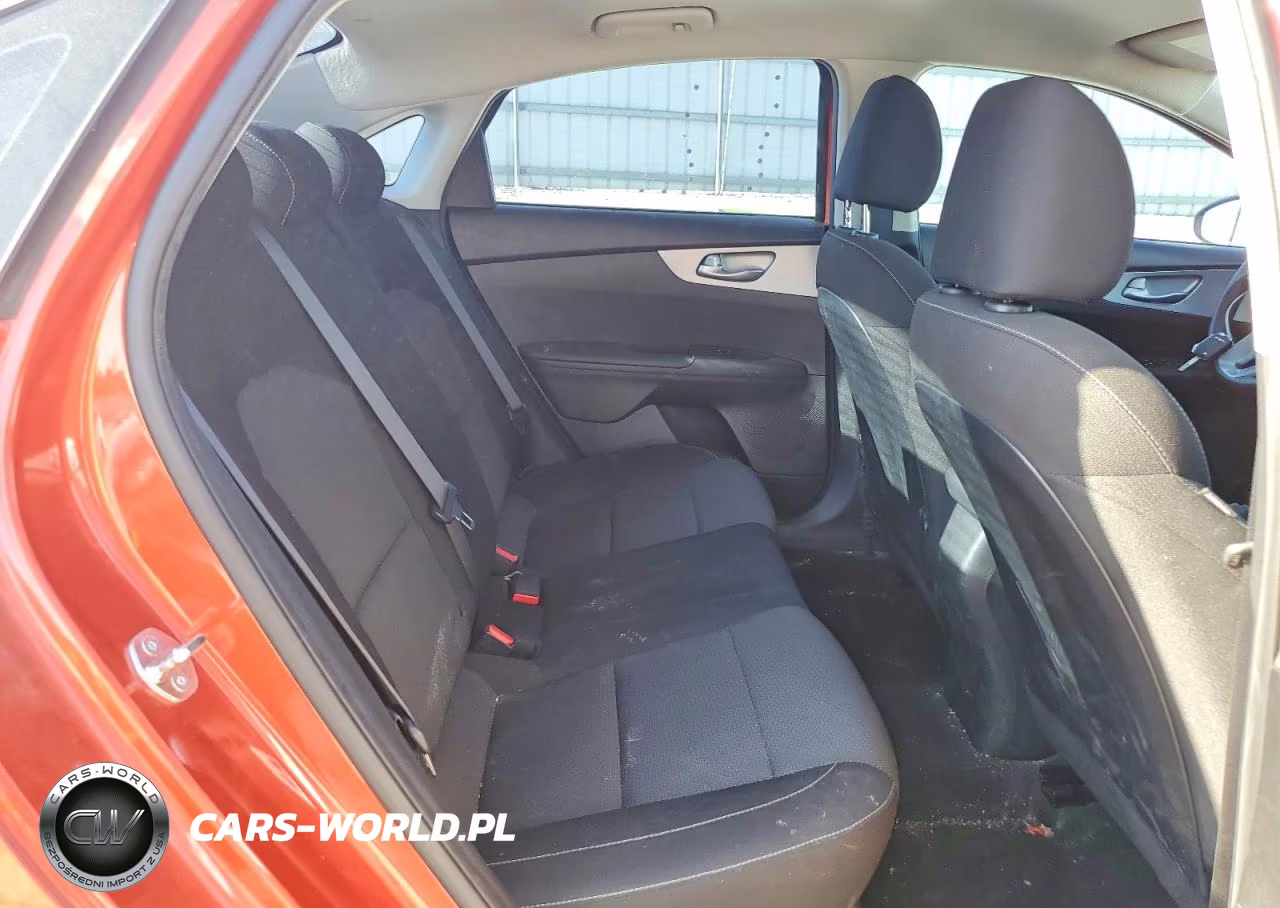 2024 Kia Forte Lxs VIN:3KPF24AD0RE699681 - 10