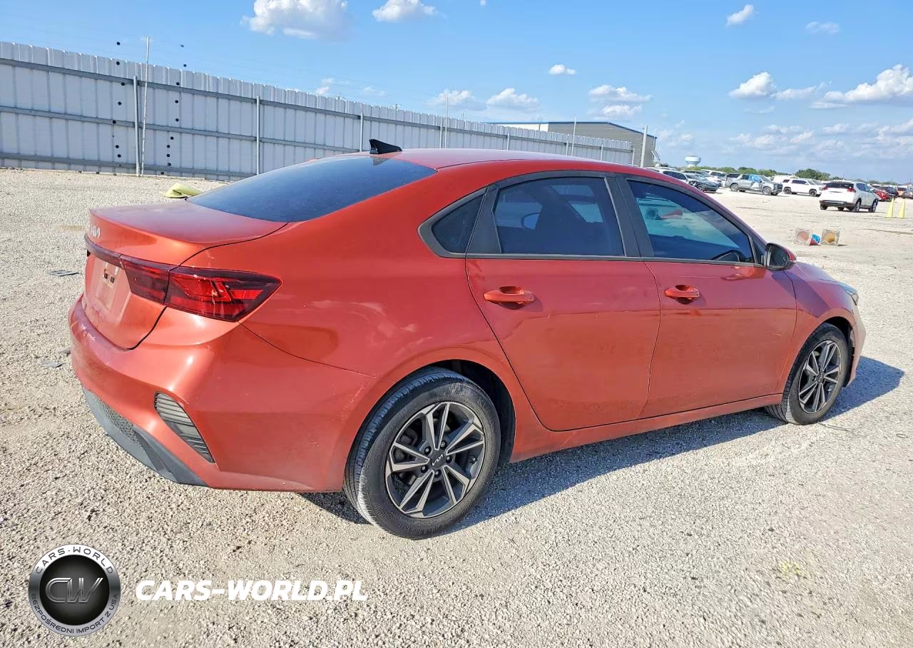 2024 Kia Forte Lxs VIN:3KPF24AD0RE699681 - 3