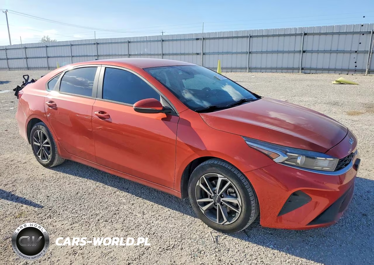 2024 Kia Forte Lxs VIN:3KPF24AD0RE699681 - 4