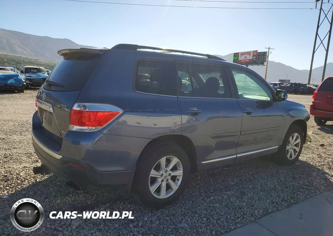 2012 Toyota Highlander Base VIN:5TDBK3EH3CS159521 - 3