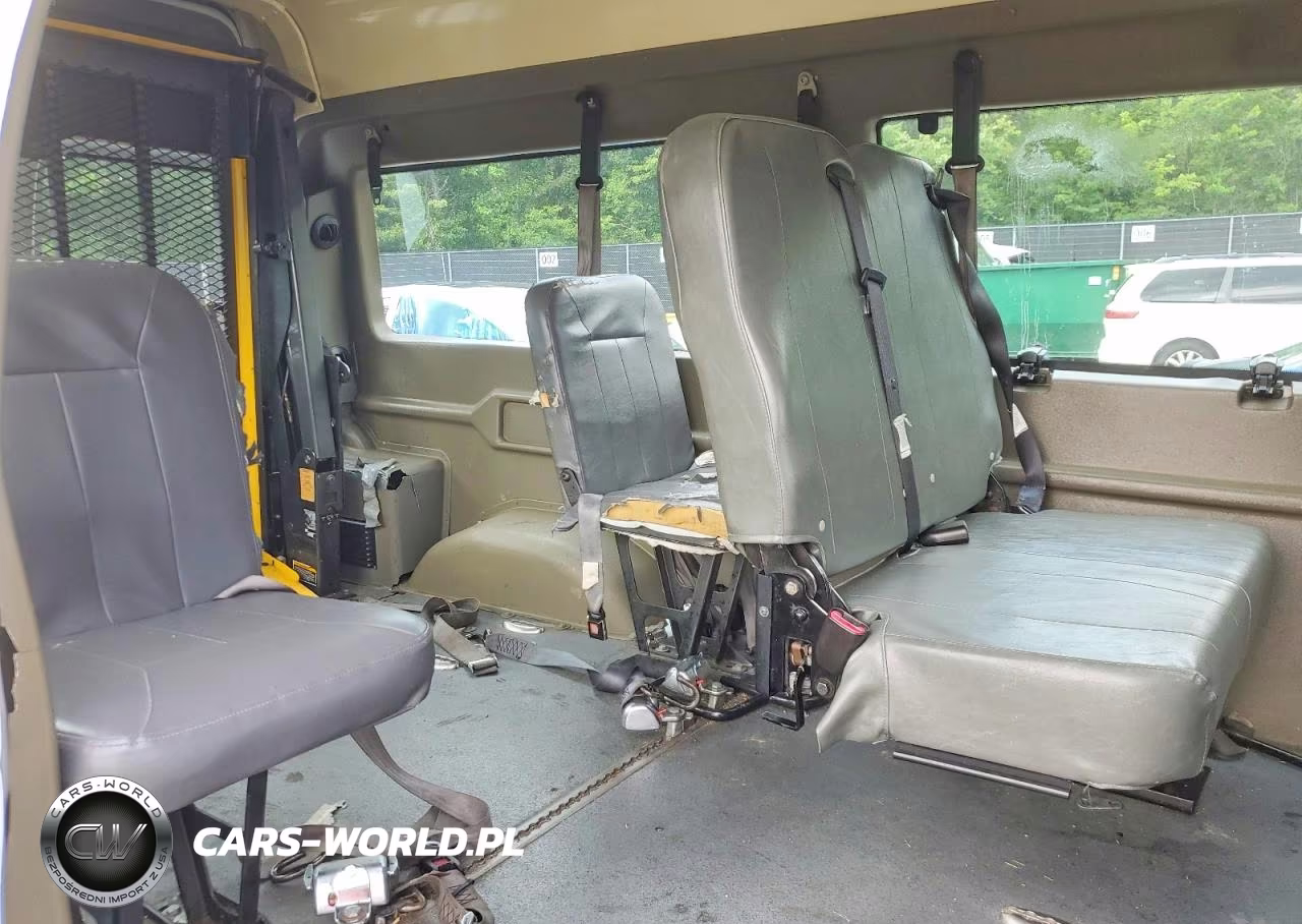 2012 Ford Econoline E250 Van VIN:1FTNE24W27DA27303 - 11