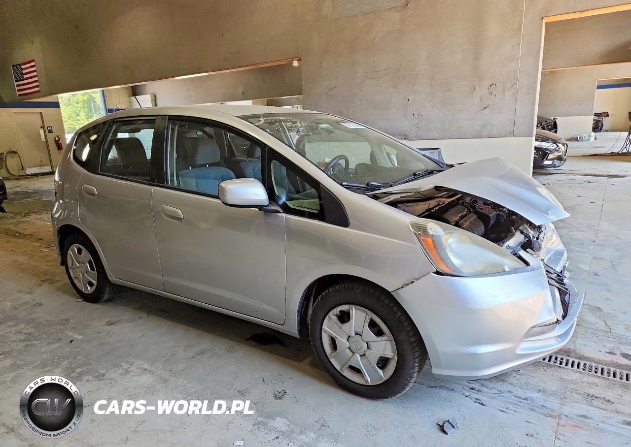 2012 Honda Fit VIN:JHMGE8H39CC001128 - 4