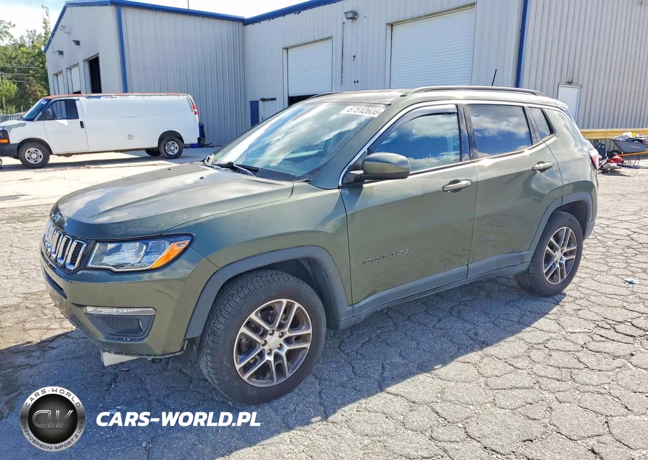 2018 Jeep Compass Latitude VIN:3C4NJCBB6JT186554 - 1