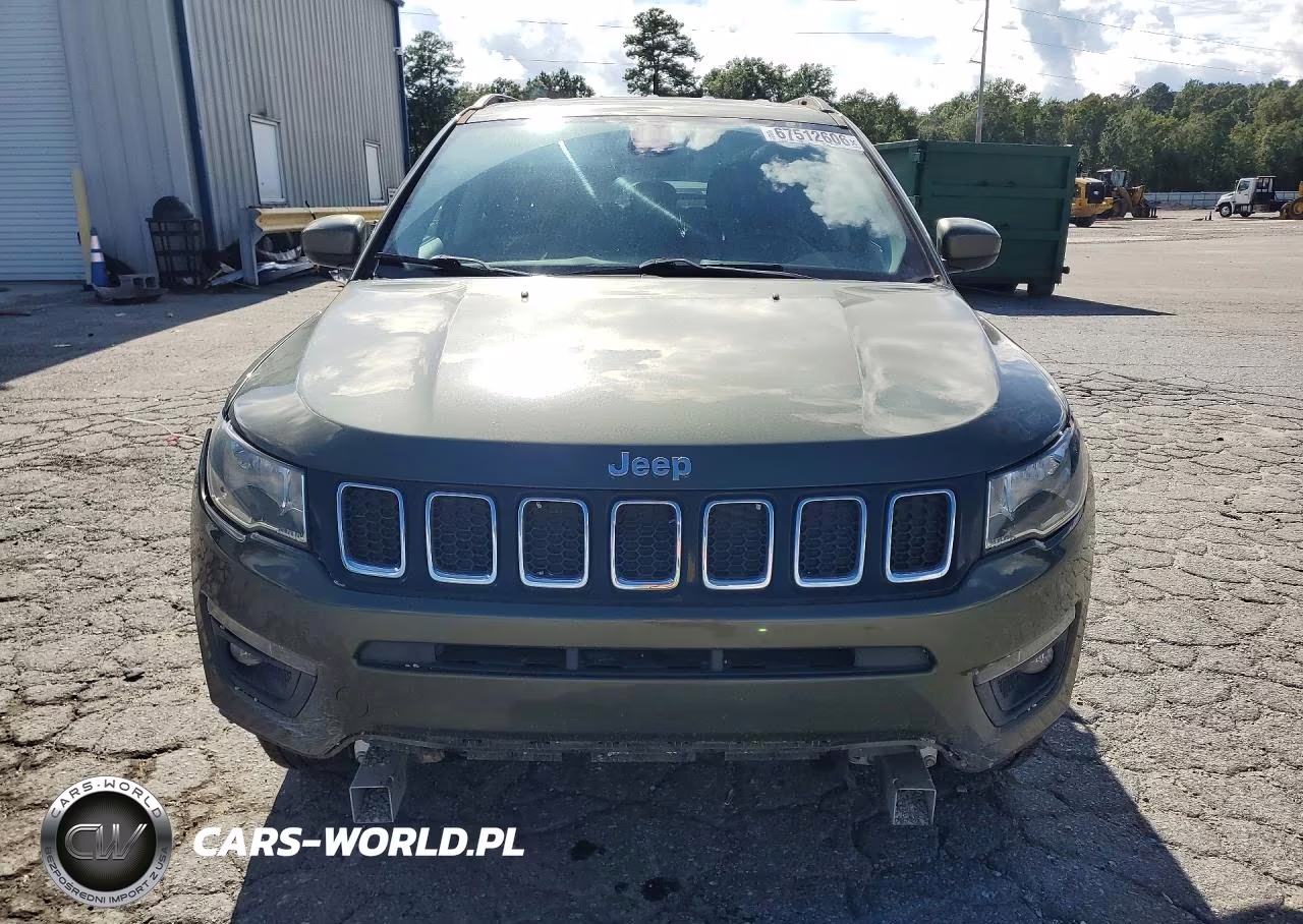 2018 Jeep Compass Latitude VIN:3C4NJCBB6JT186554 - 5